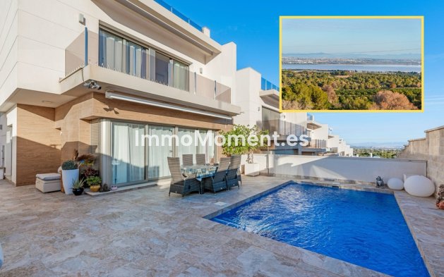 Vrijstaande villa - Bestaande woning - Orihuela - Villamartin
