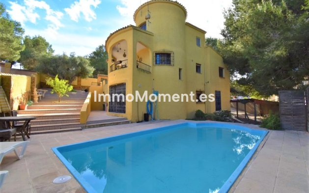 Vrijstaande villa - Bestaande woning - Orihuela - Villamartin