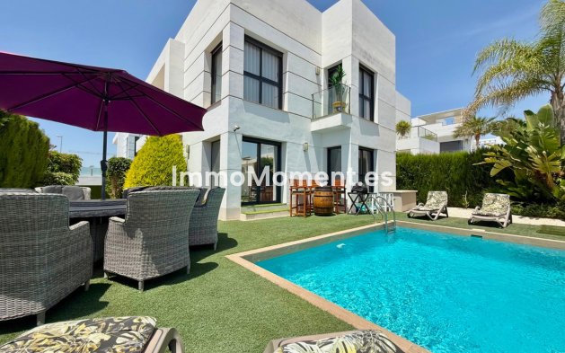 Vrijstaande villa - Bestaande woning - Rojales - Ciudad Quesada
