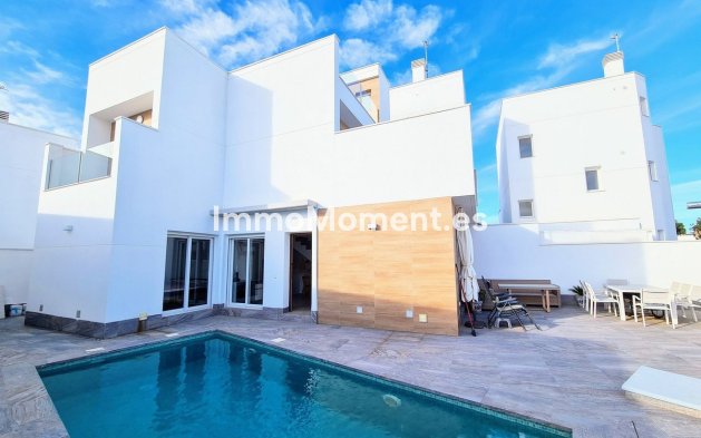 Vrijstaande villa - Bestaande woning - San Pedro del Pinatar - RSO-88660