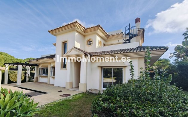 Vrijstaande villa - Bestaande woning - Sotogrande - San Roque Club