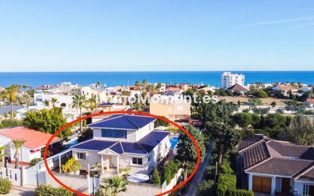 Vrijstaande villa - Bestaande woning - Torrevieja - La Mata