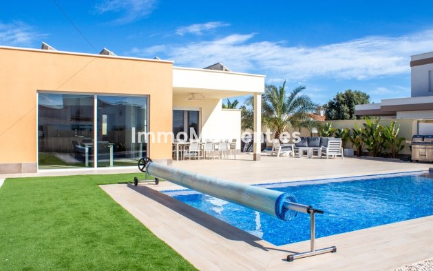 Vrijstaande villa - Bestaande woning - Torrevieja - La Siesta