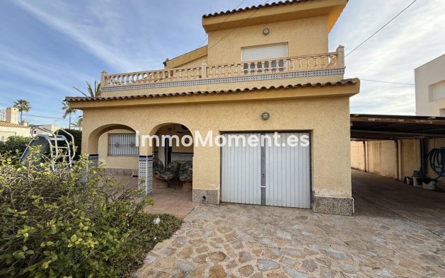 Vrijstaande villa - Bestaande woning - Torrevieja - Torrevieja Centro