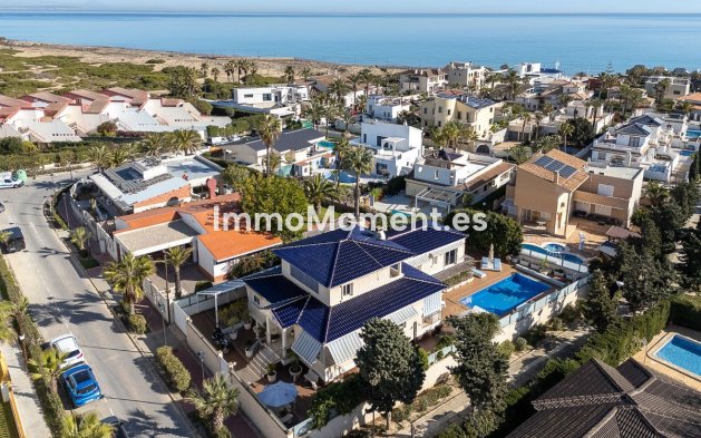 Vrijstaande villa - Bestaande woning - Torrevieja - Torrevieja Centro