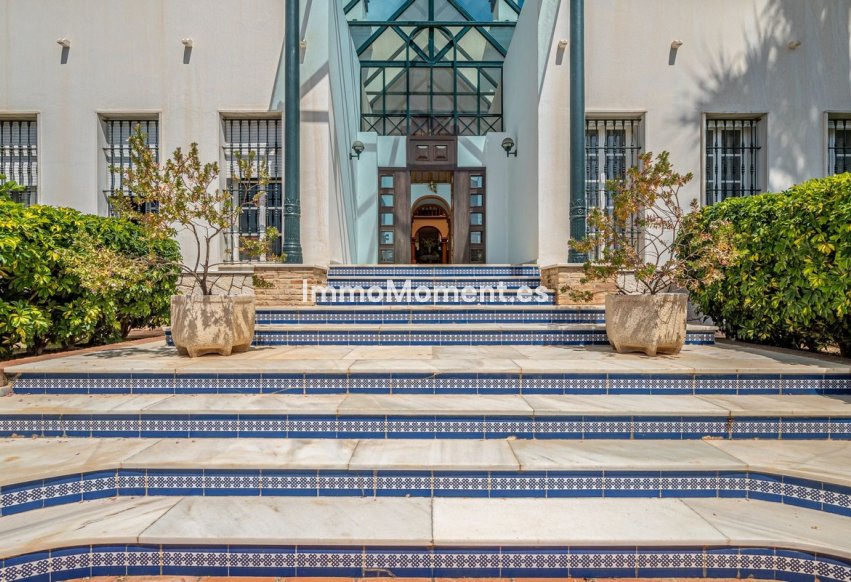 Wiederverkauf - Freistehende Villa - Benalmadena - Benalmadena Centro