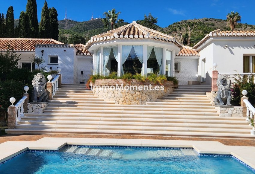 Wiederverkauf - Freistehende Villa - Benalmadena - Benalmadena Centro