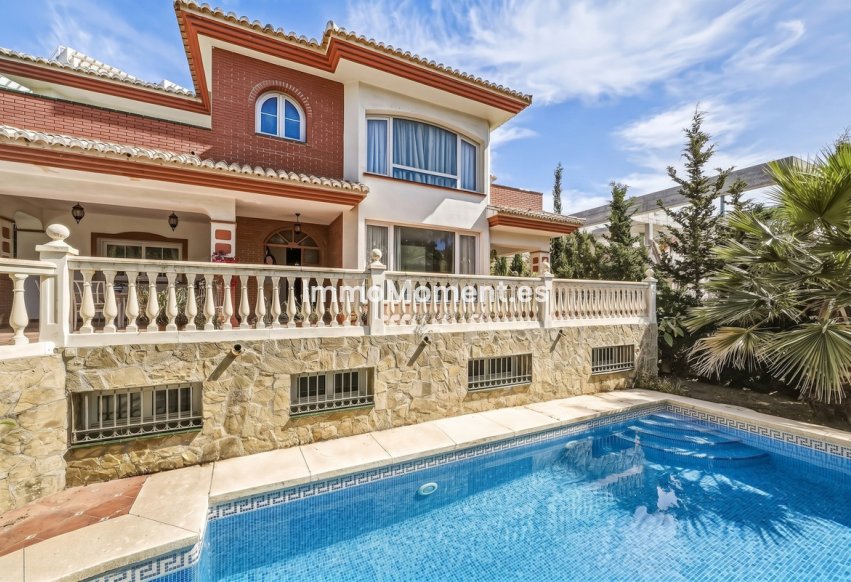 Wiederverkauf - Freistehende Villa - Benalmadena - Benalmadena Centro
