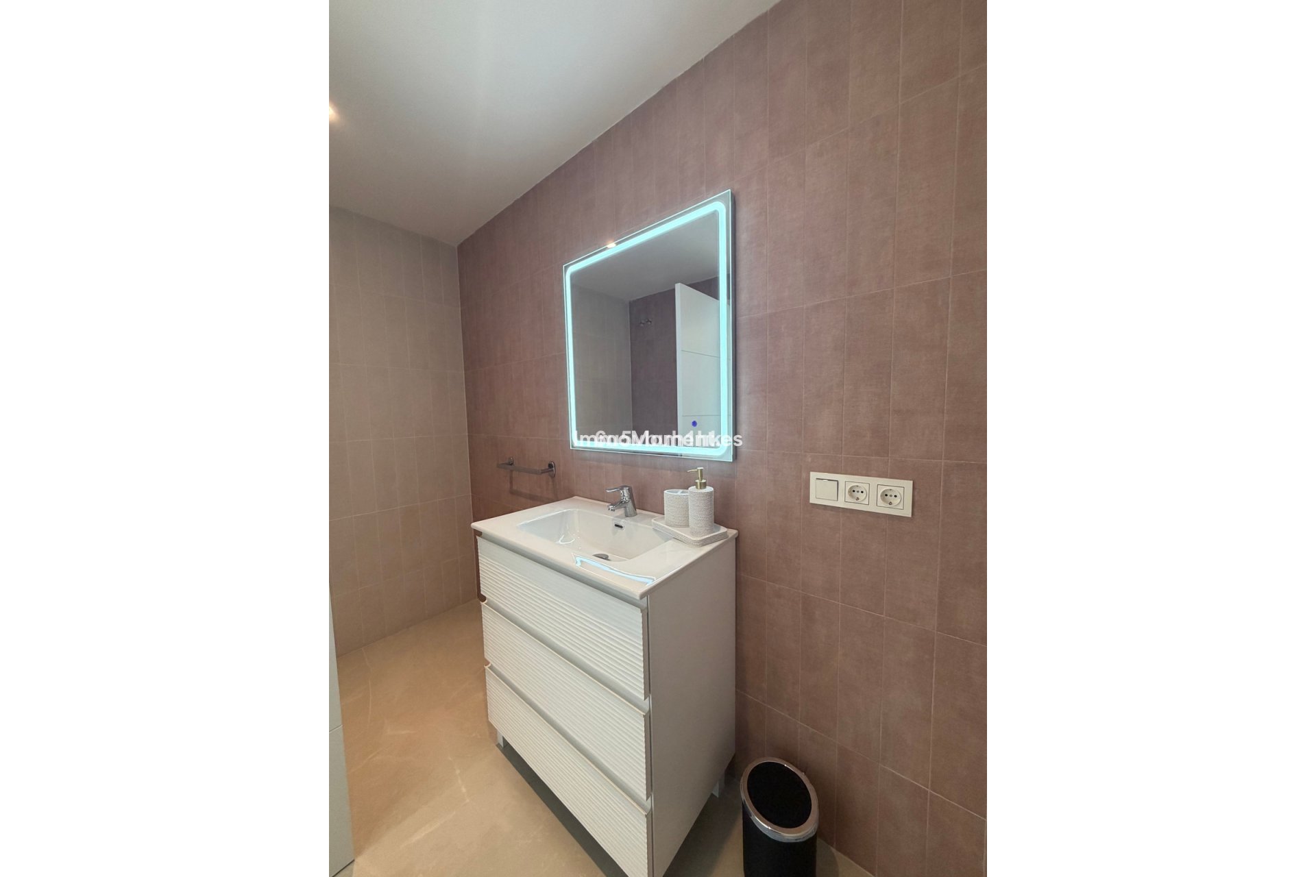 Wiederverkauf - Freistehende Villa - Benalmadena - Benalmadena Costa