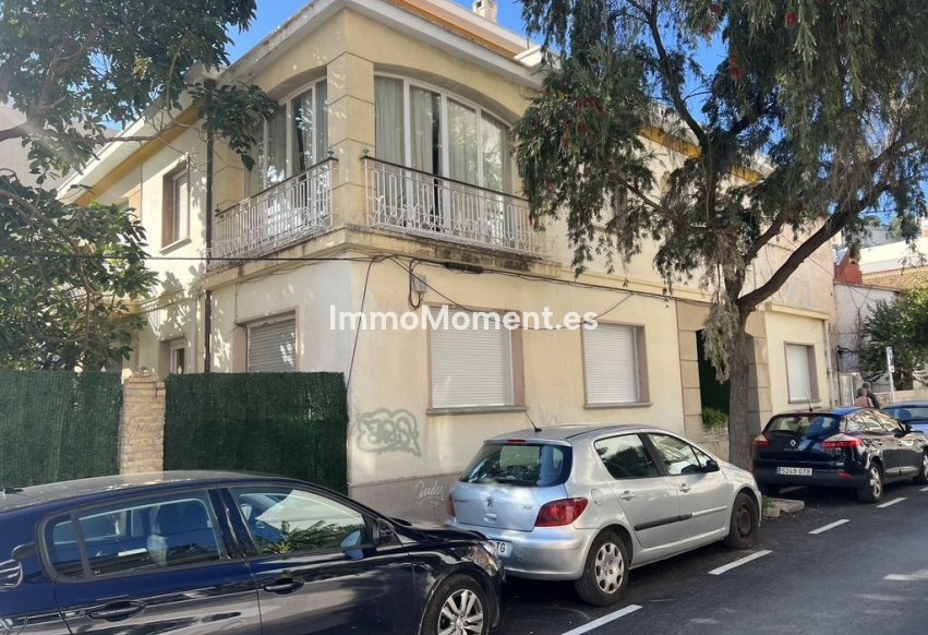Wiederverkauf - Freistehende Villa - Denia - Denia Centro