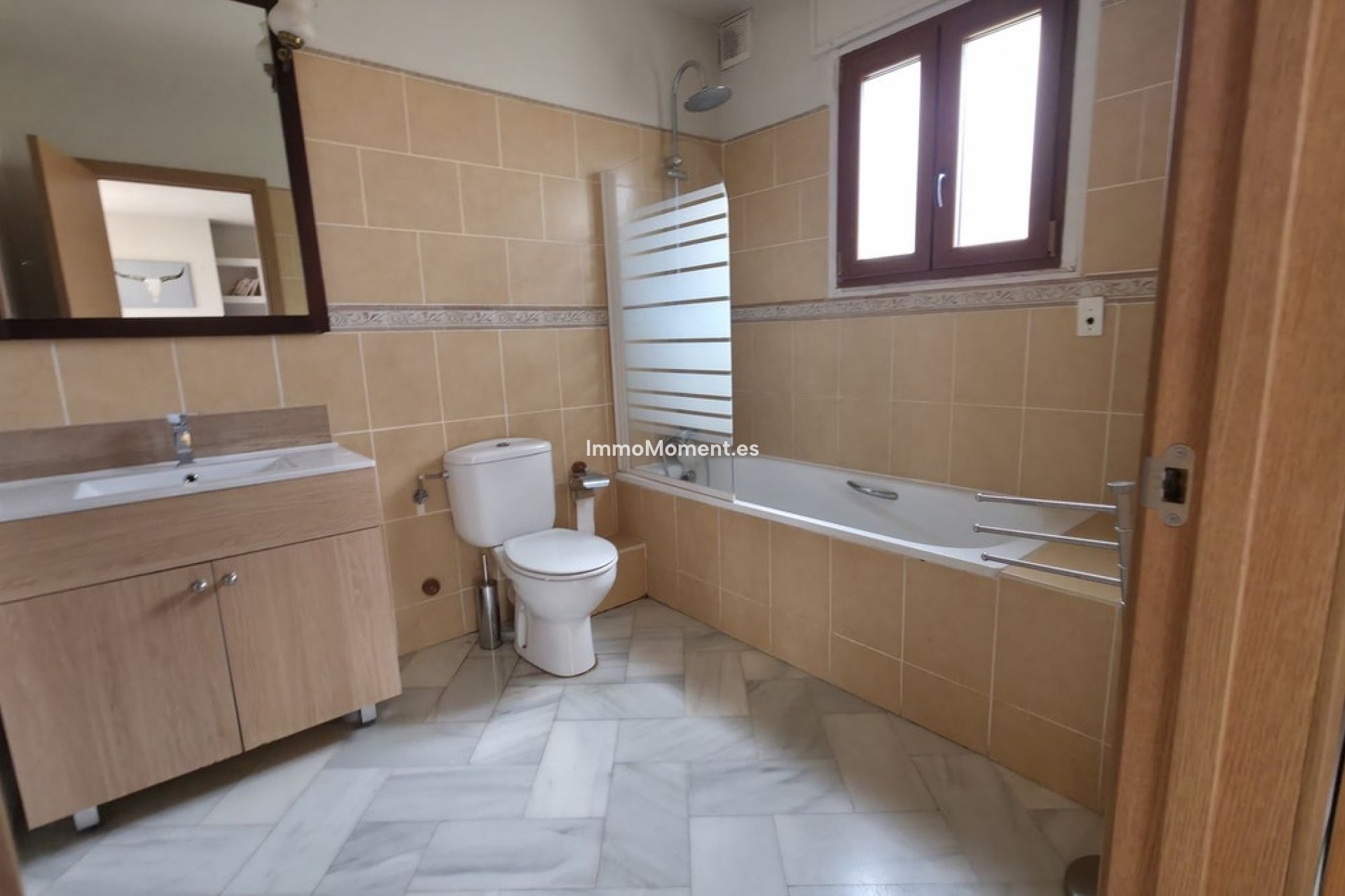 Wiederverkauf - Freistehende Villa - Estepona  - Atalaya