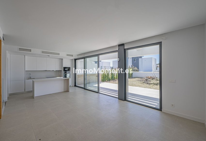 Wiederverkauf - Freistehende Villa - Estepona  - Atalaya