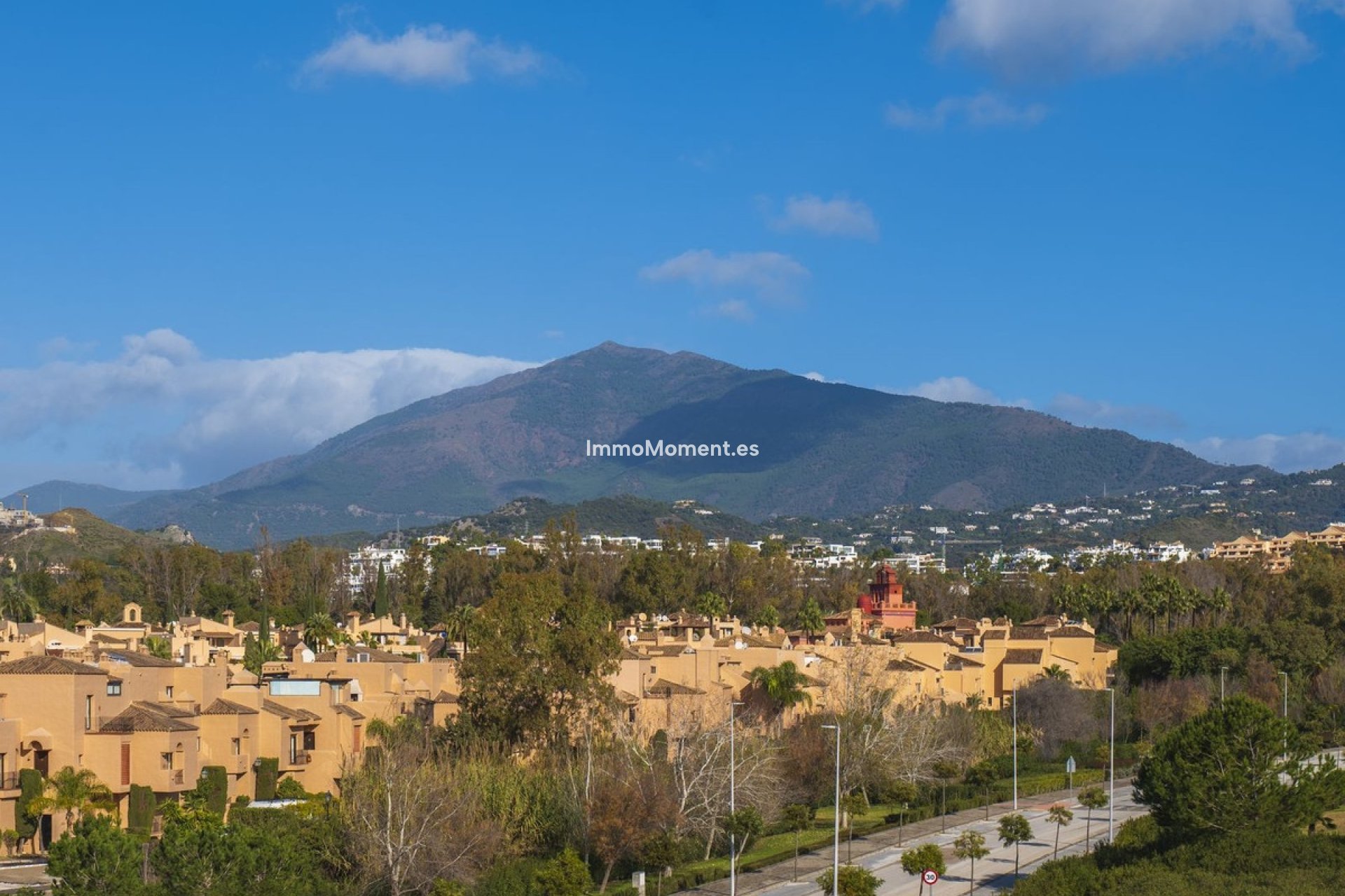 Wiederverkauf - Freistehende Villa - Estepona  - Atalaya