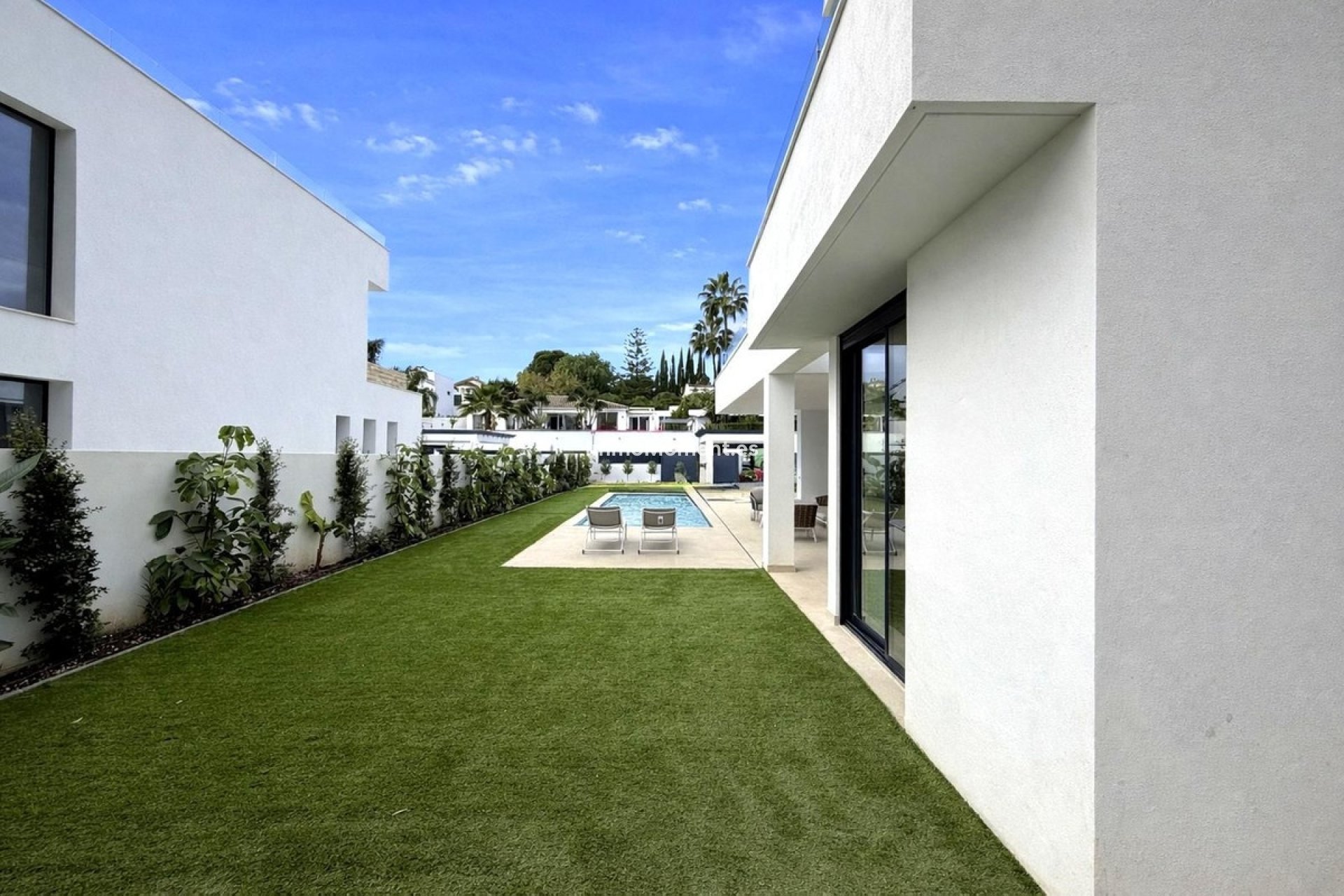 Wiederverkauf - Freistehende Villa - Estepona  - Atalaya