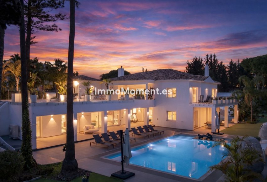 Wiederverkauf - Freistehende Villa - Estepona  - Atalaya