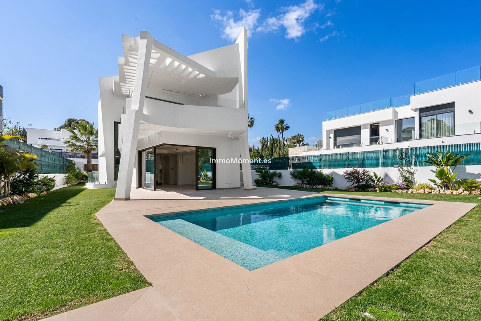 Wiederverkauf - Freistehende Villa - Estepona  - Atalaya