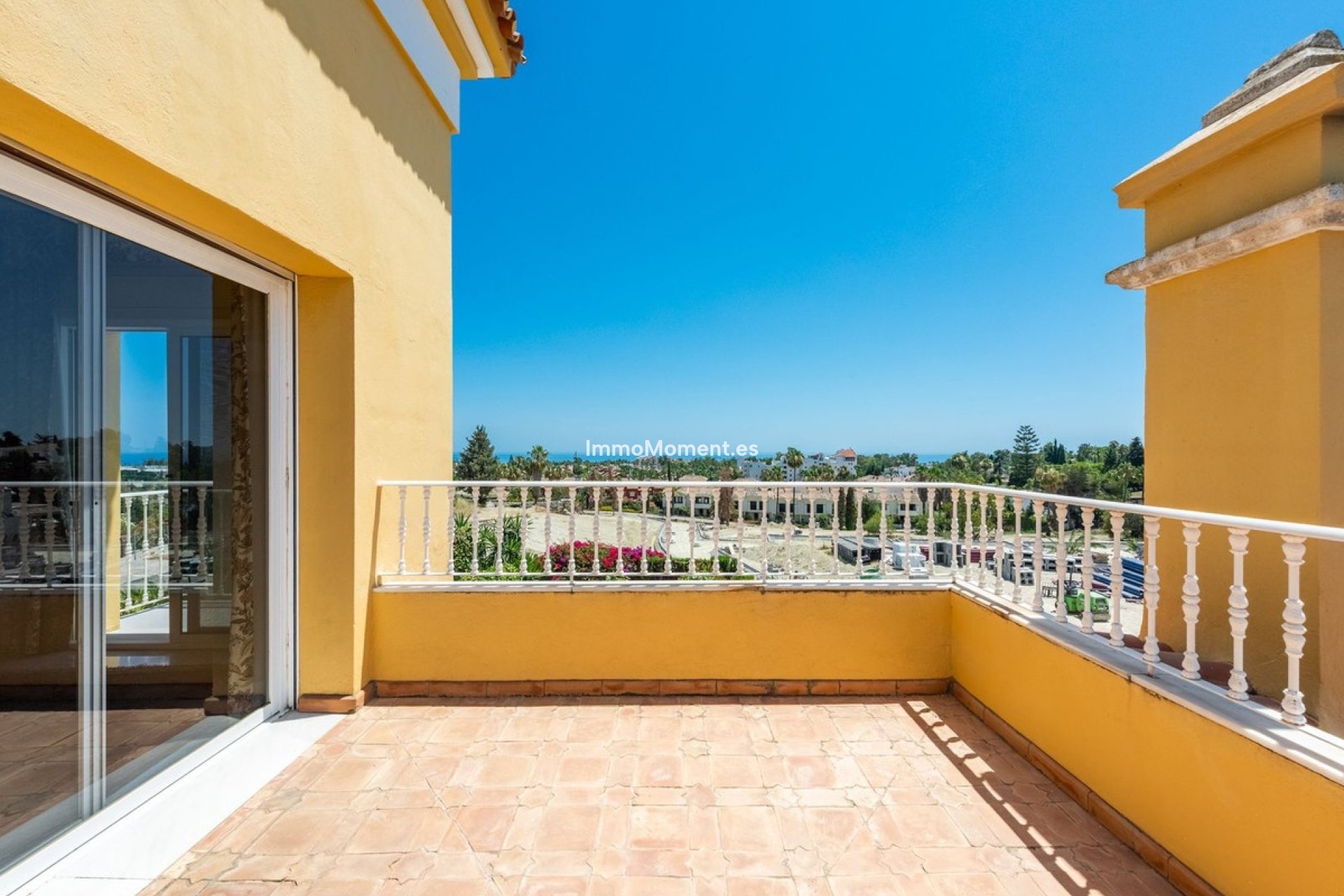 Wiederverkauf - Freistehende Villa - Estepona  - Atalaya