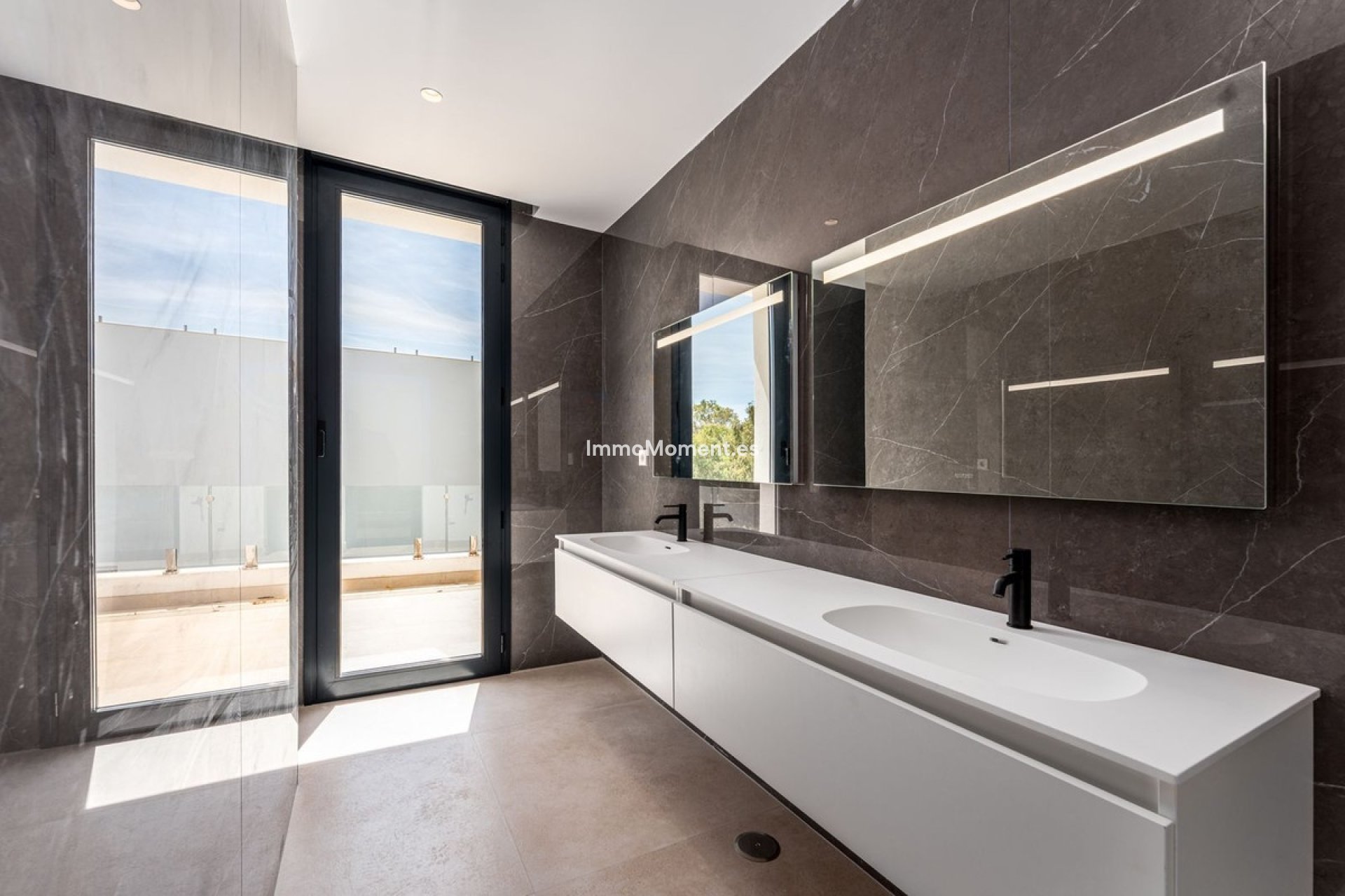 Wiederverkauf - Freistehende Villa - Estepona  - Atalaya