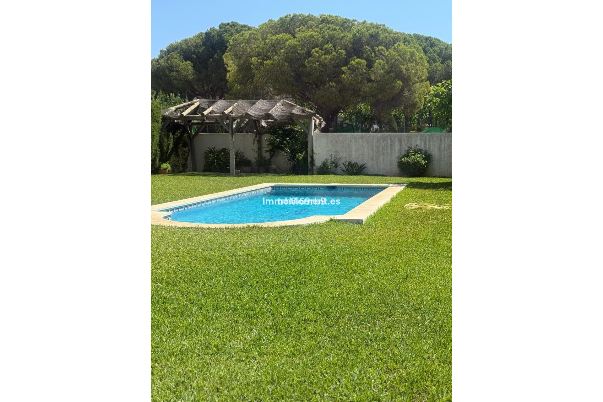 Wiederverkauf - Freistehende Villa - Estepona  - Benamara
