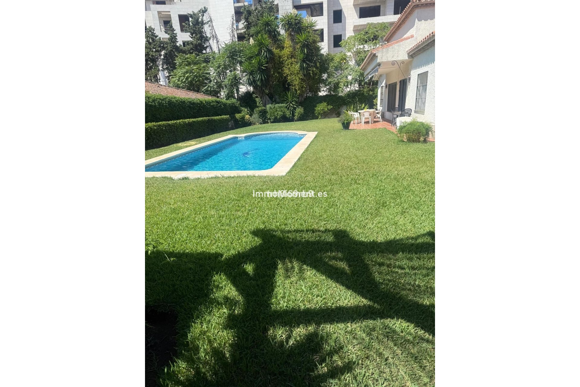 Wiederverkauf - Freistehende Villa - Estepona  - Benamara