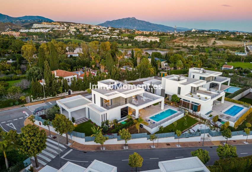 Wiederverkauf - Freistehende Villa - Estepona  - Cancelada