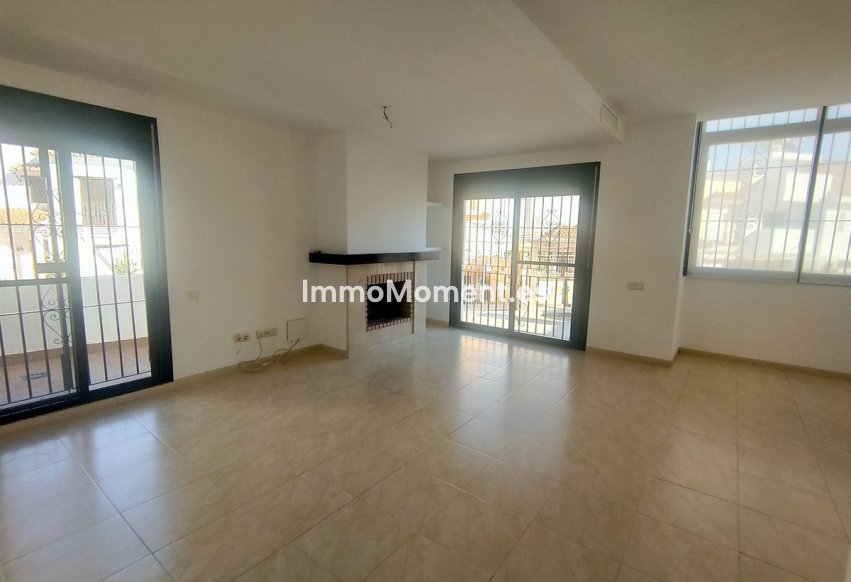 Wiederverkauf - Freistehende Villa - Estepona  - Cancelada