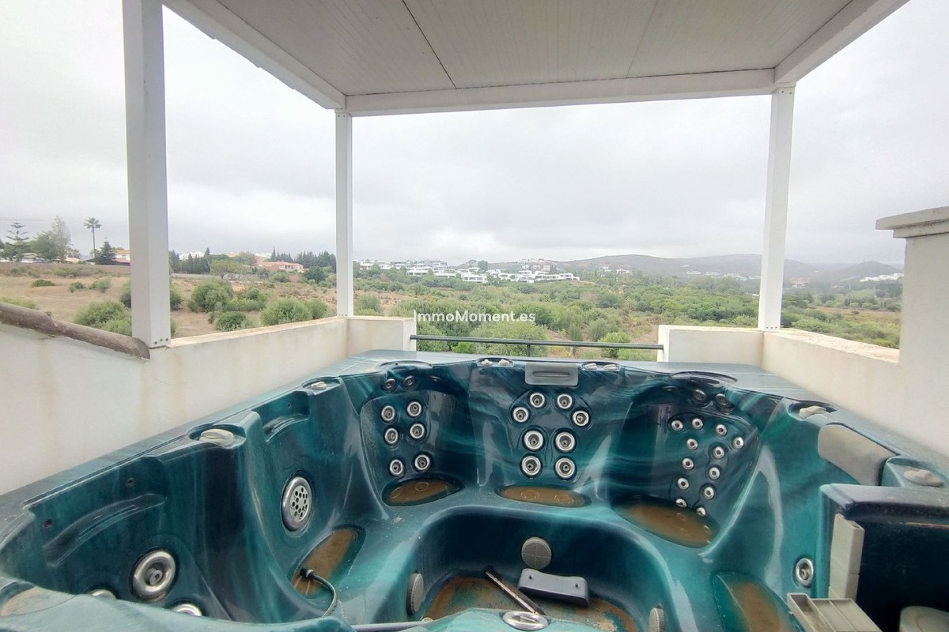 Wiederverkauf - Freistehende Villa - Estepona  - Cancelada