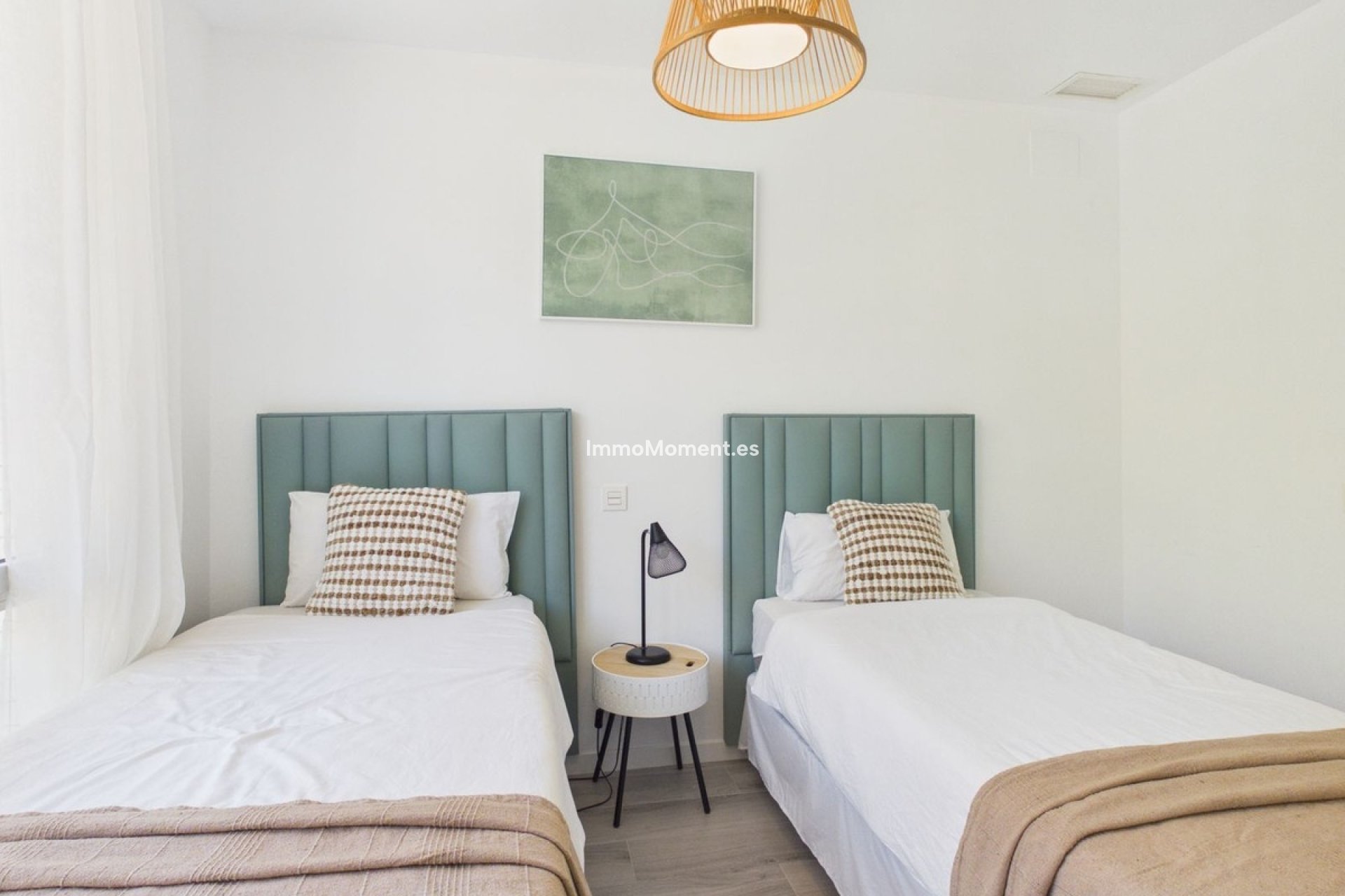 Wiederverkauf - Freistehende Villa - Estepona  - Cancelada