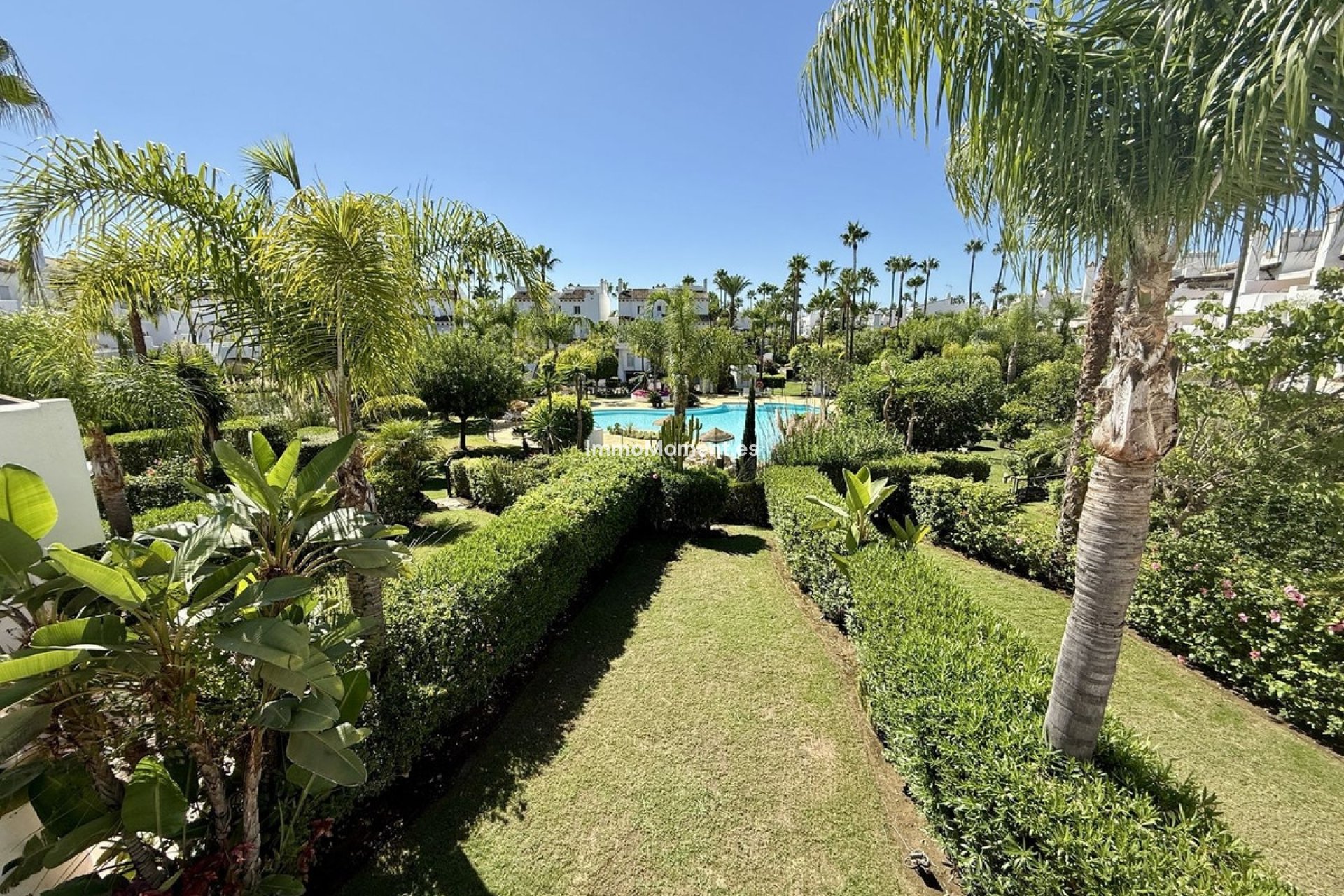 Wiederverkauf - Freistehende Villa - Estepona  - Costalita