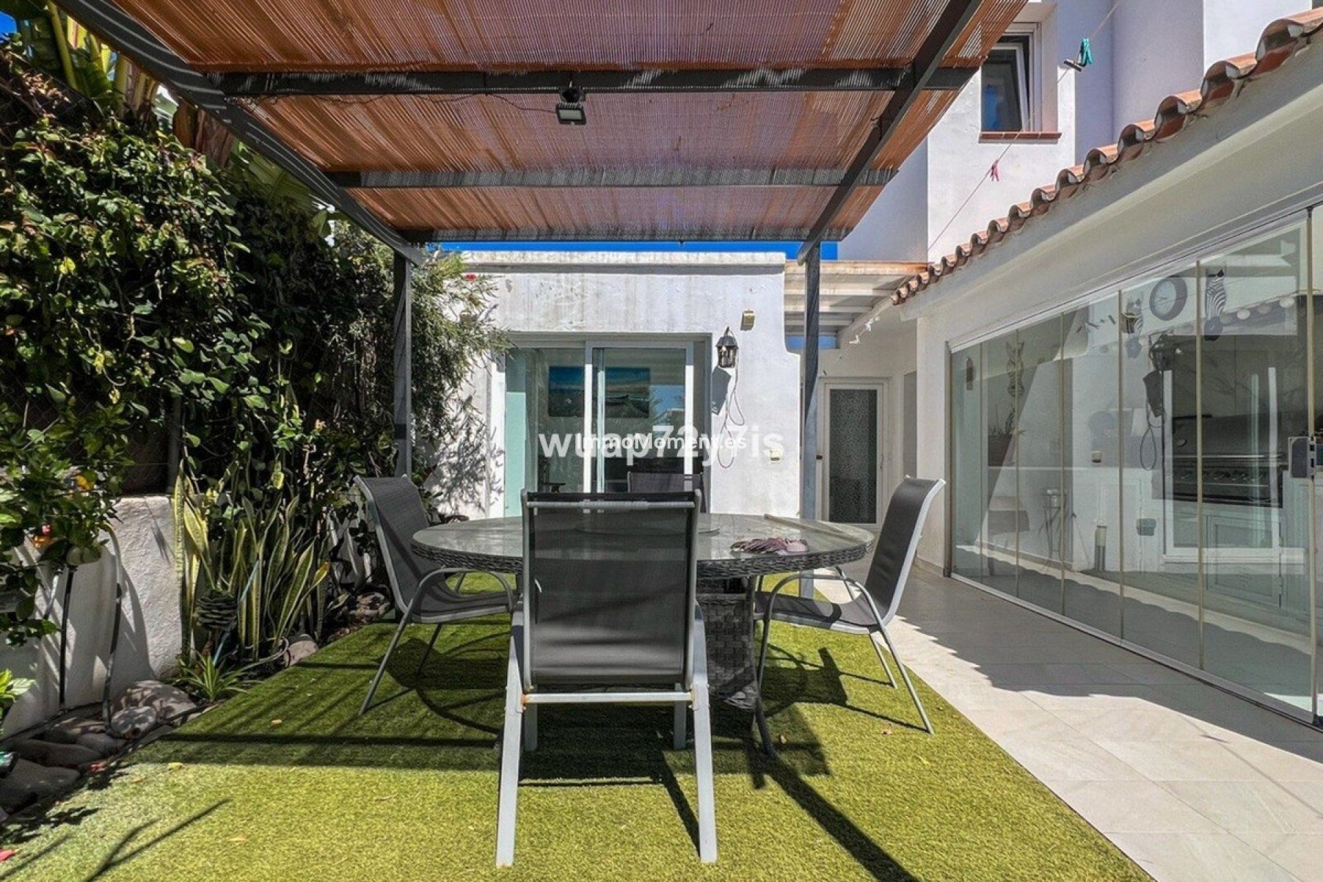 Wiederverkauf - Freistehende Villa - Estepona  - Costalita