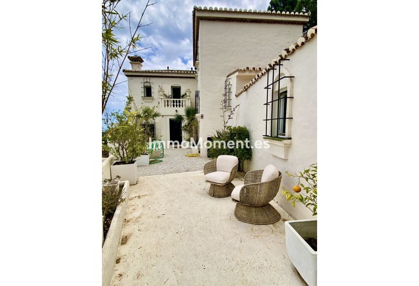 Wiederverkauf - Freistehende Villa - Estepona  - El Padron