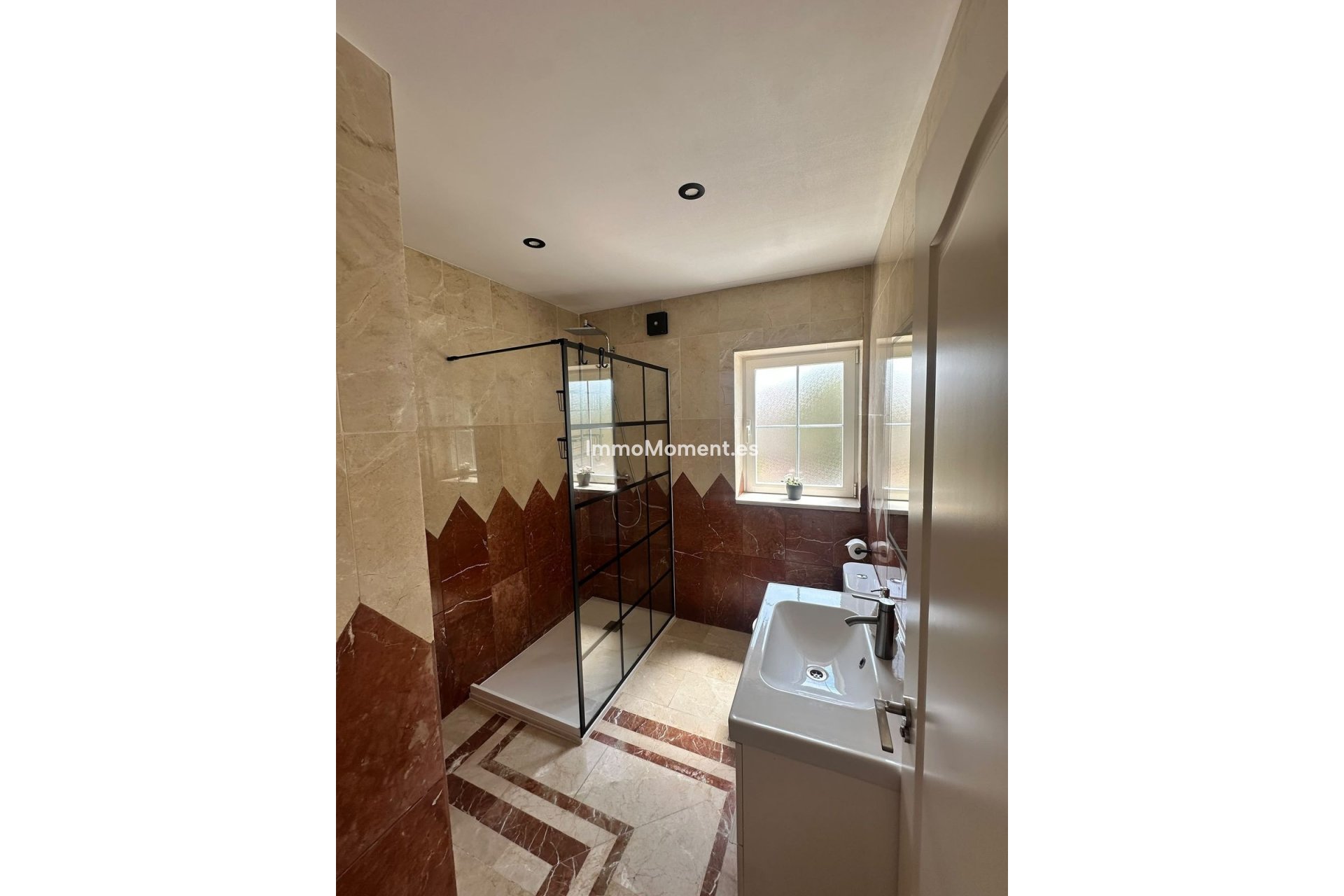Wiederverkauf - Freistehende Villa - Estepona  - Estepona Centro