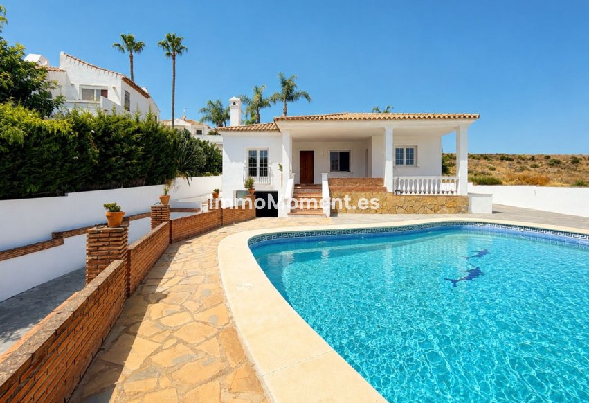Wiederverkauf - Freistehende Villa - Estepona  - Estepona Centro