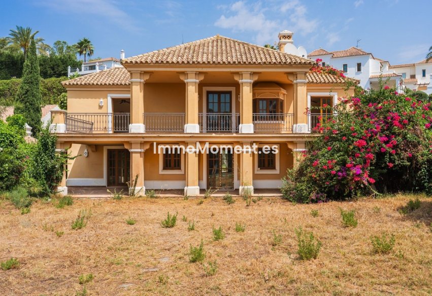 Wiederverkauf - Freistehende Villa - Estepona  - Estepona Centro