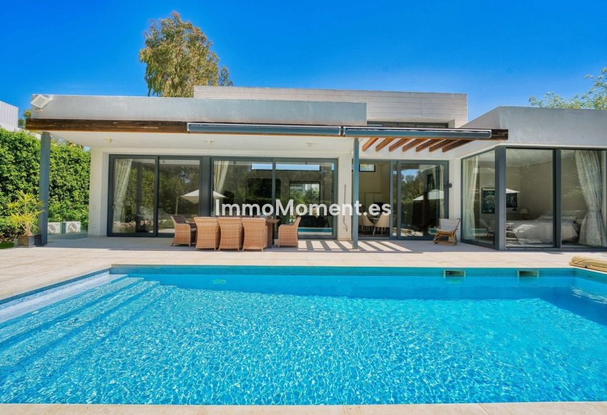 Wiederverkauf - Freistehende Villa - Estepona  - Estepona Centro