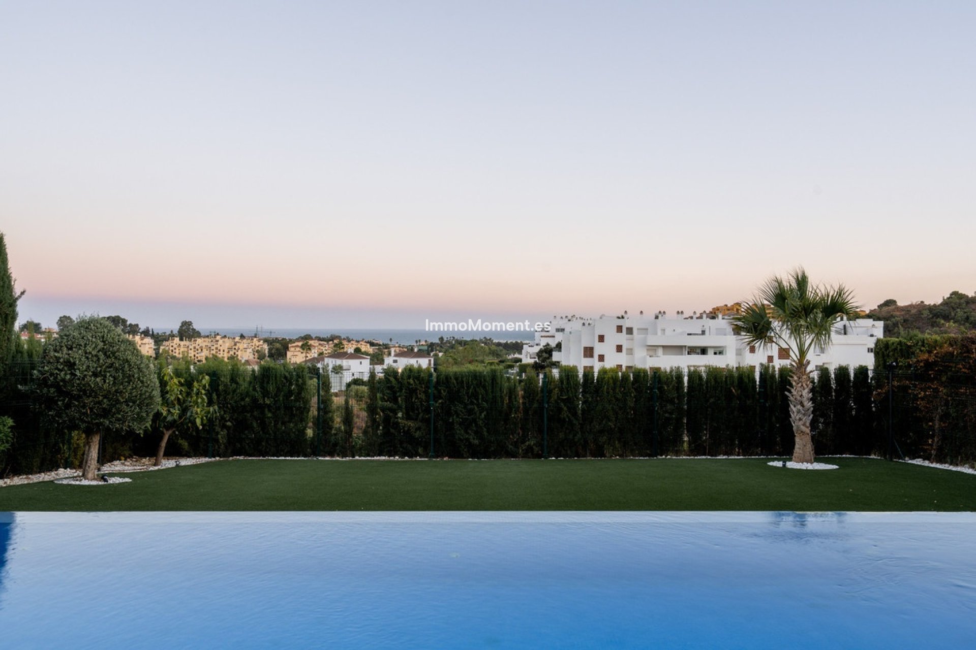 Wiederverkauf - Freistehende Villa - Estepona  - Estepona Centro
