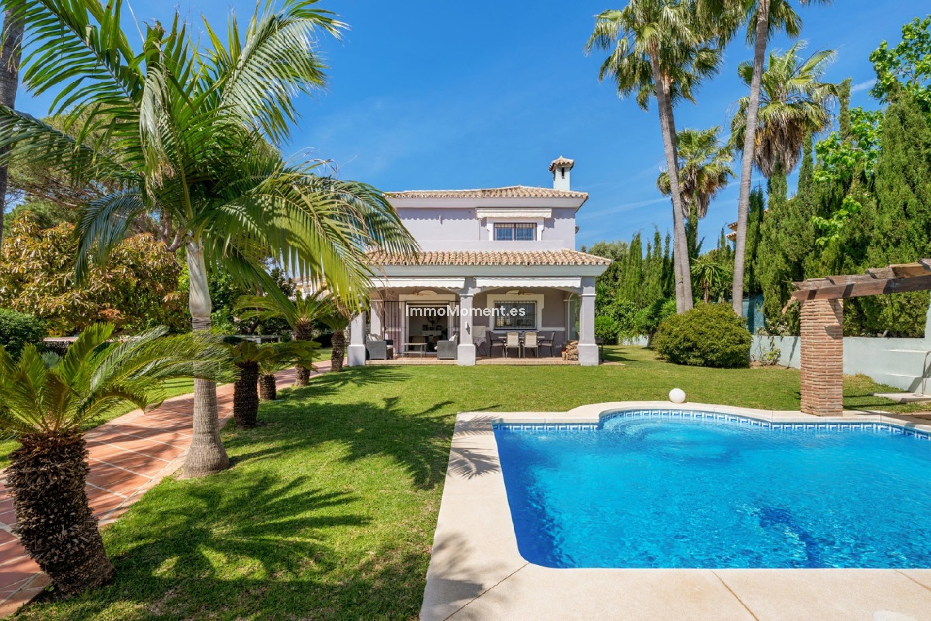 Wiederverkauf - Freistehende Villa - Estepona  - Estepona Centro