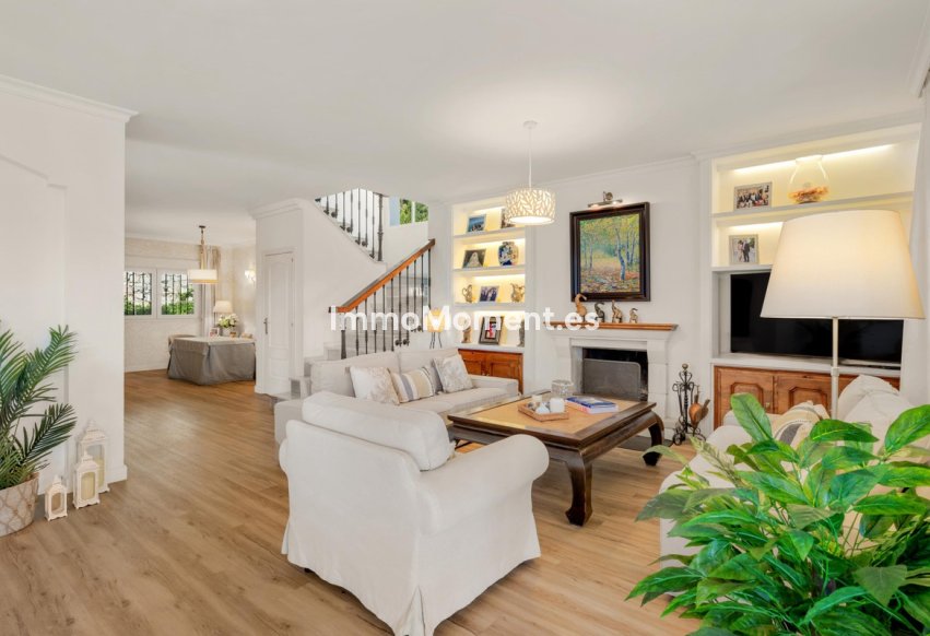 Wiederverkauf - Freistehende Villa - Estepona  - Estepona Centro