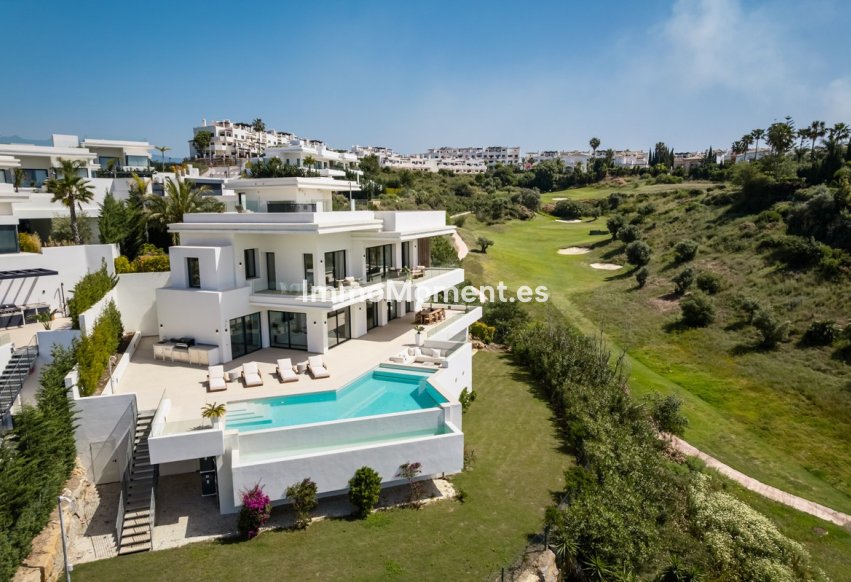Wiederverkauf - Freistehende Villa - Estepona  - Estepona Centro