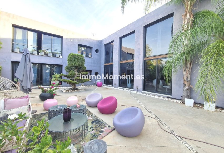 Wiederverkauf - Freistehende Villa - Estepona  - Estepona Centro