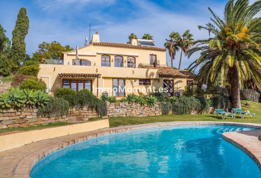 Wiederverkauf - Freistehende Villa - Estepona  - Estepona Centro