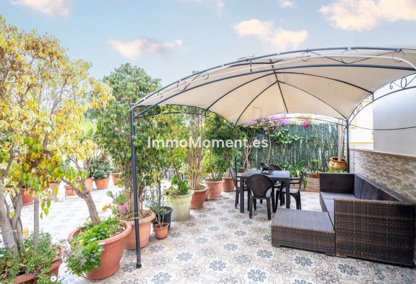 Wiederverkauf - Freistehende Villa - Estepona  - Estepona Centro