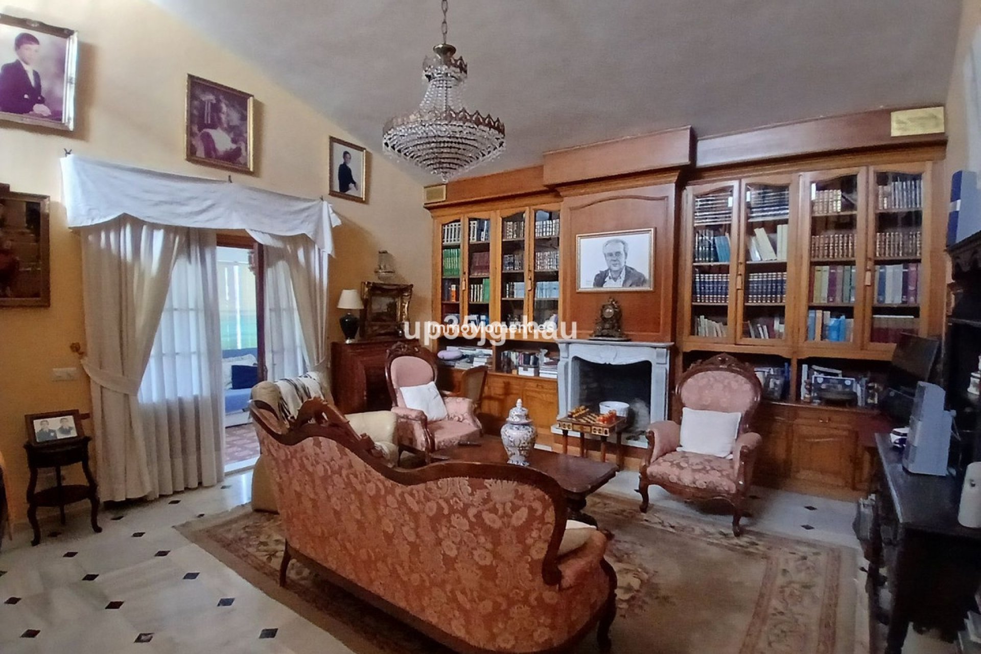 Wiederverkauf - Freistehende Villa - Estepona  - Estepona Centro
