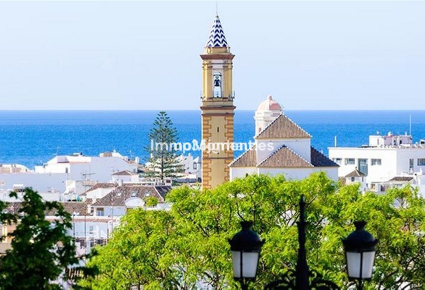 Wiederverkauf - Freistehende Villa - Estepona  - Estepona Centro