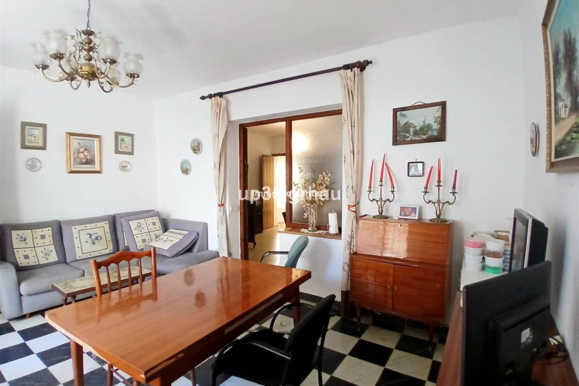 Wiederverkauf - Freistehende Villa - Estepona  - Estepona Centro
