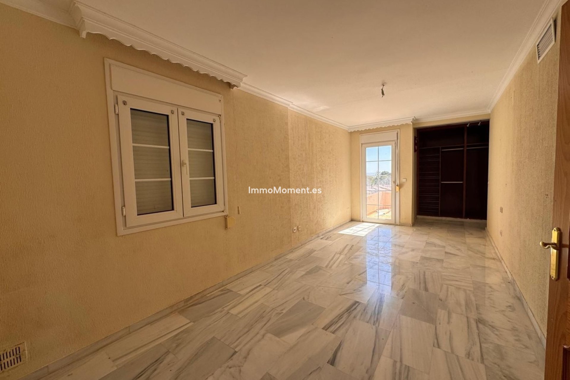 Wiederverkauf - Freistehende Villa - Estepona  - Estepona Centro