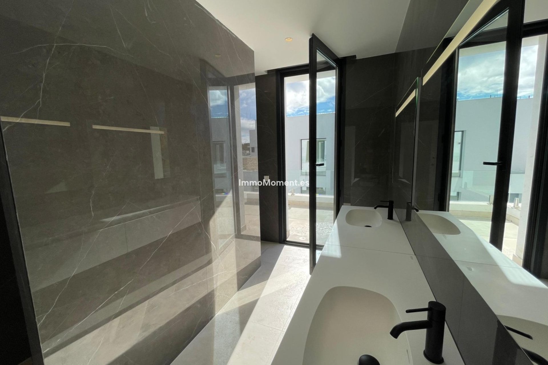 Wiederverkauf - Freistehende Villa - Estepona  - Estepona Centro
