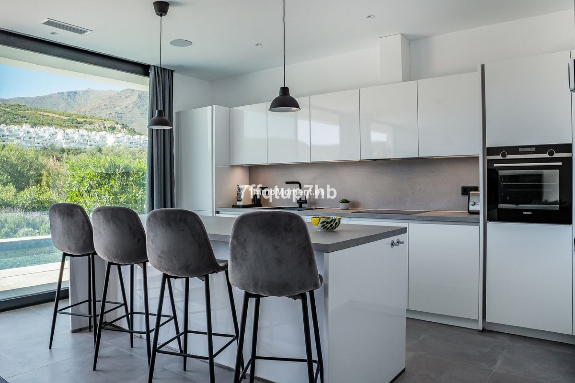 Wiederverkauf - Freistehende Villa - Estepona  - Estepona Centro