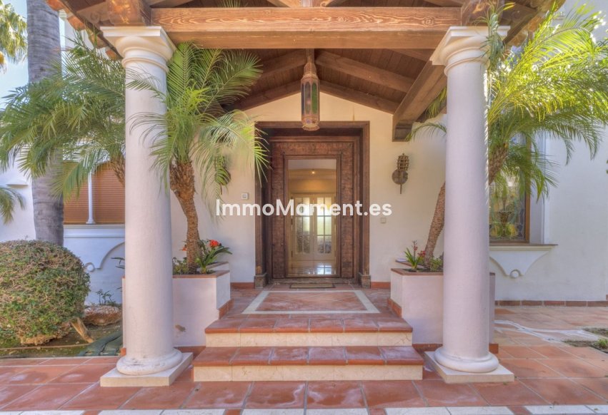 Wiederverkauf - Freistehende Villa - Estepona  - Estepona Centro