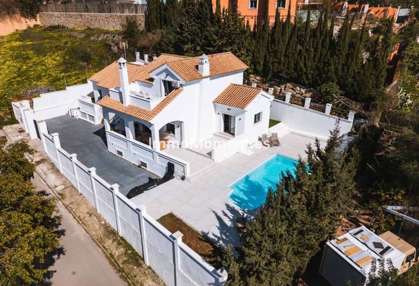 Wiederverkauf - Freistehende Villa - Estepona  - Estepona Centro